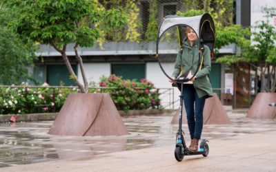 Trottinette électrique ou vélo, quelle mobilité choisir pour rouler sous la pluie ?